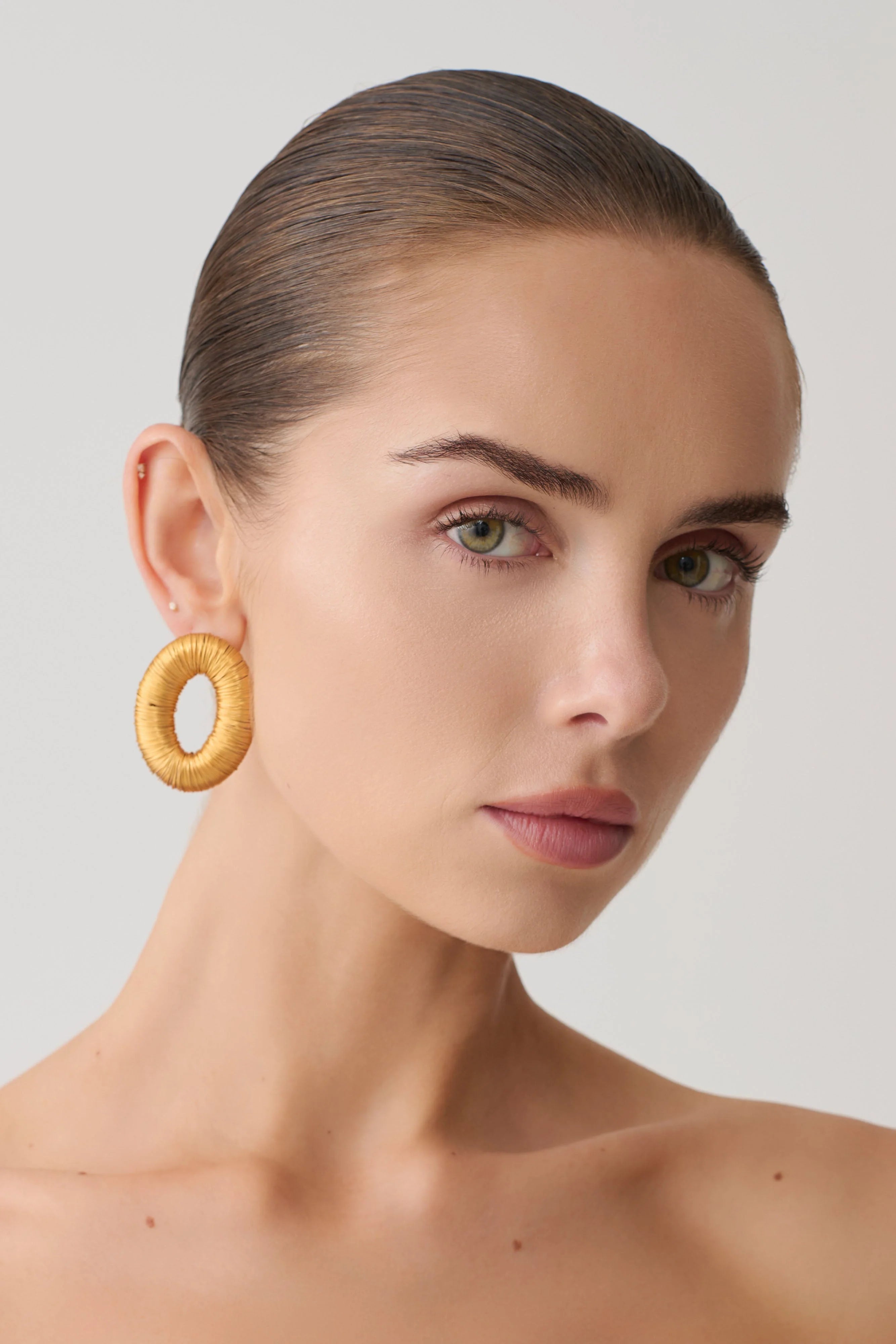Yara Metal Wounded Stud Earring - Gold